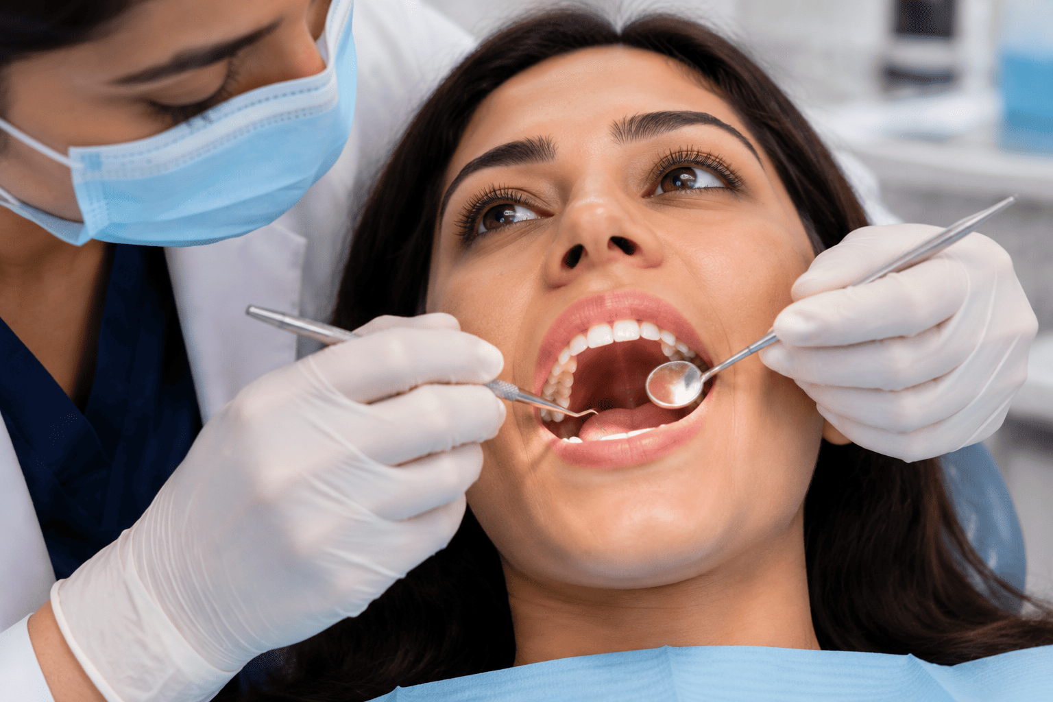 Cracked Tooth Symptoms: Can a Cracked Tooth Heal on Its Own?
